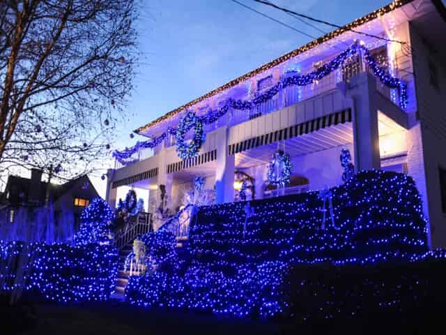 How to make christmas lights blink to music with stereo