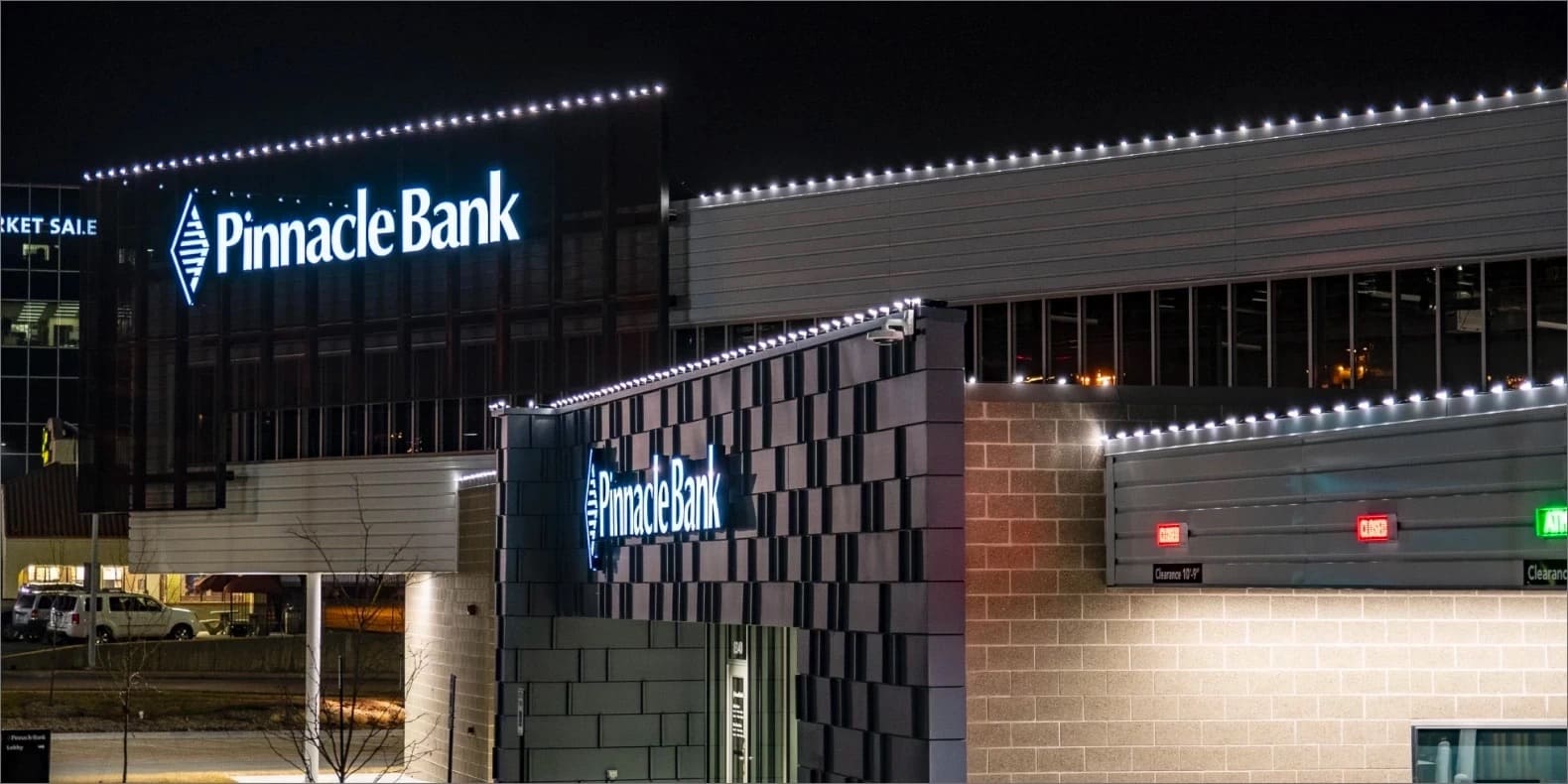 Lights on Pinnacle Bank building