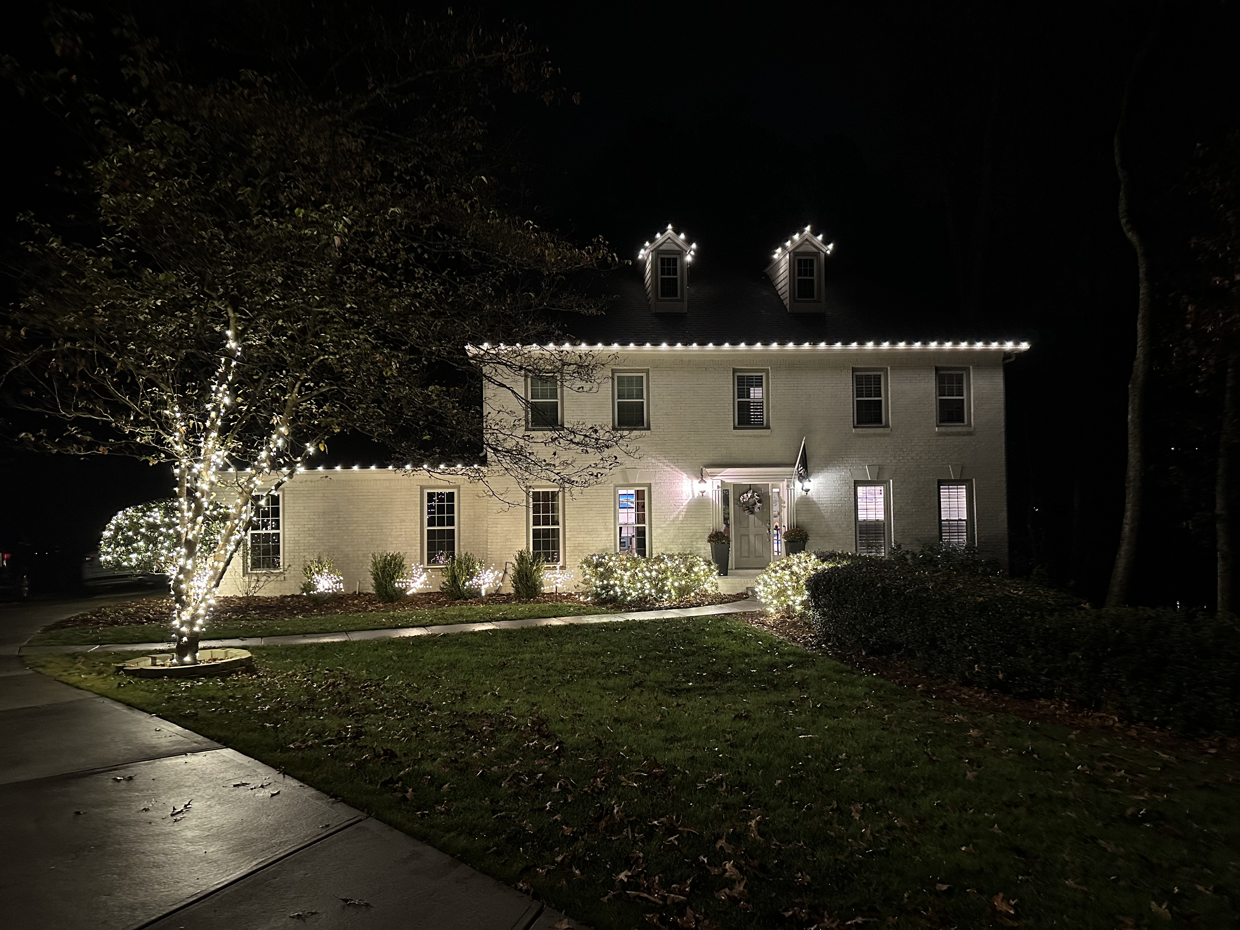 Holiday lighting