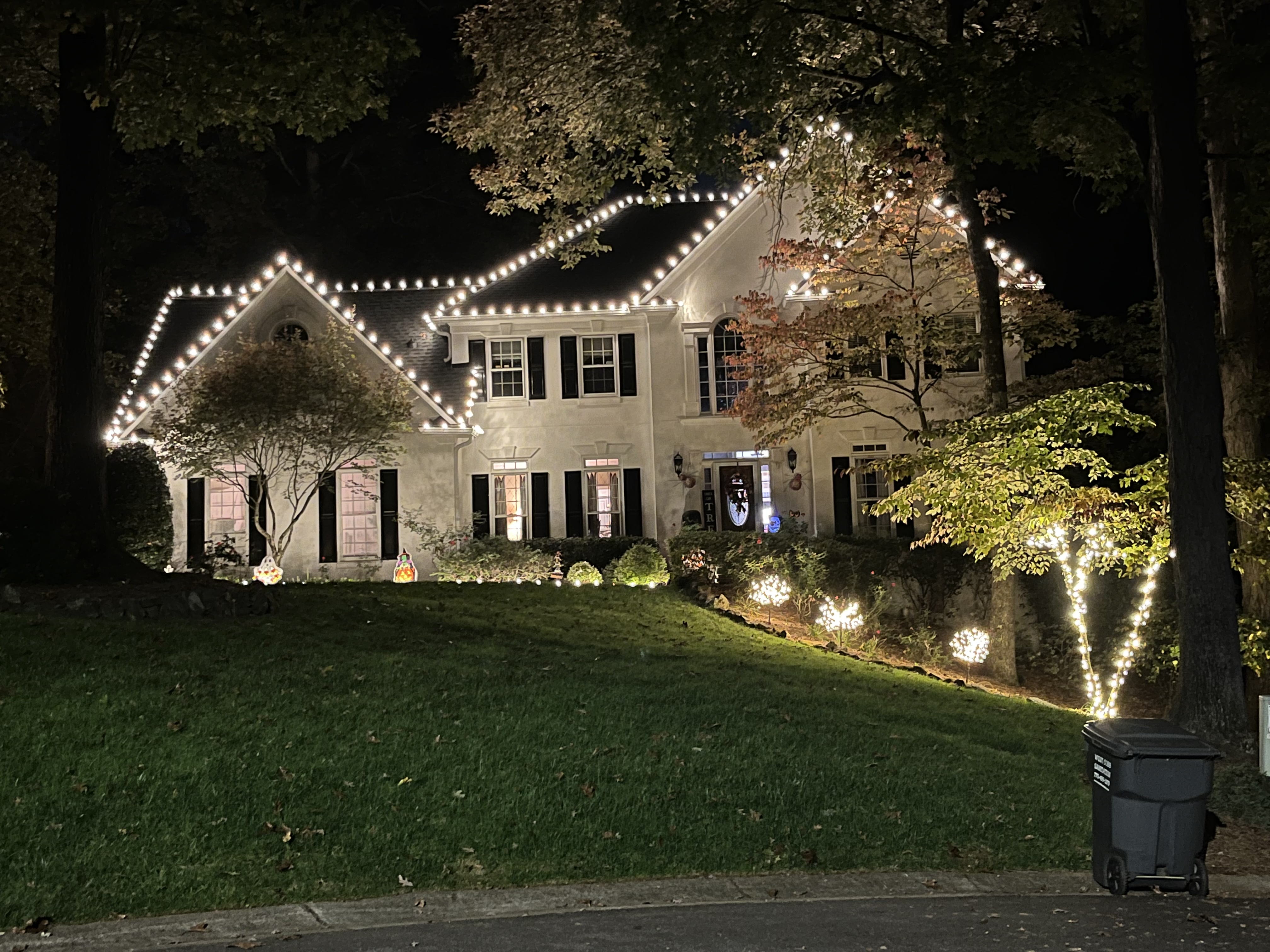 Holiday lighting