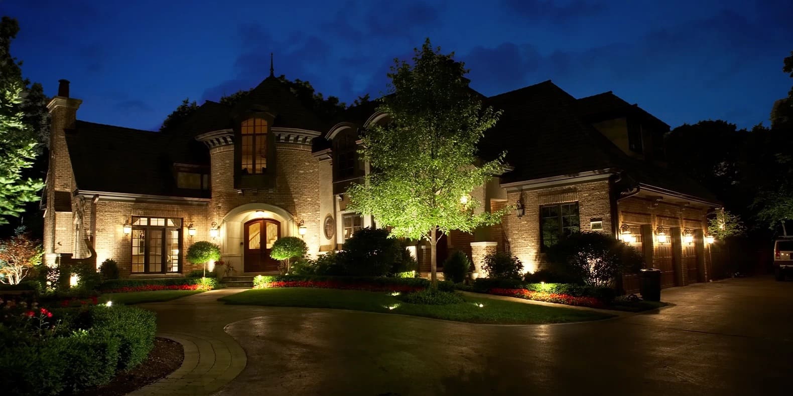 lighting in front landscaping