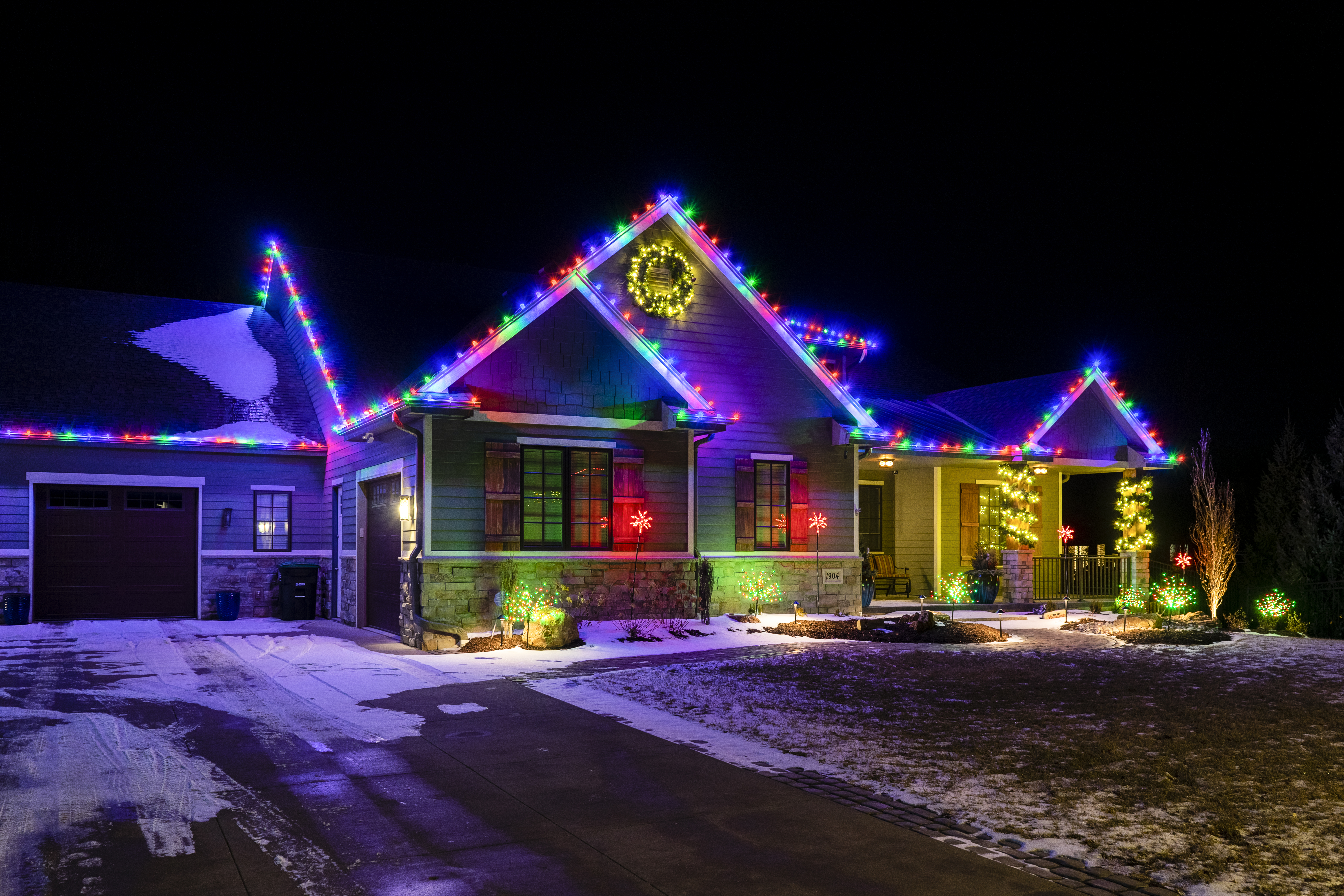 Residential Holiday Lighting