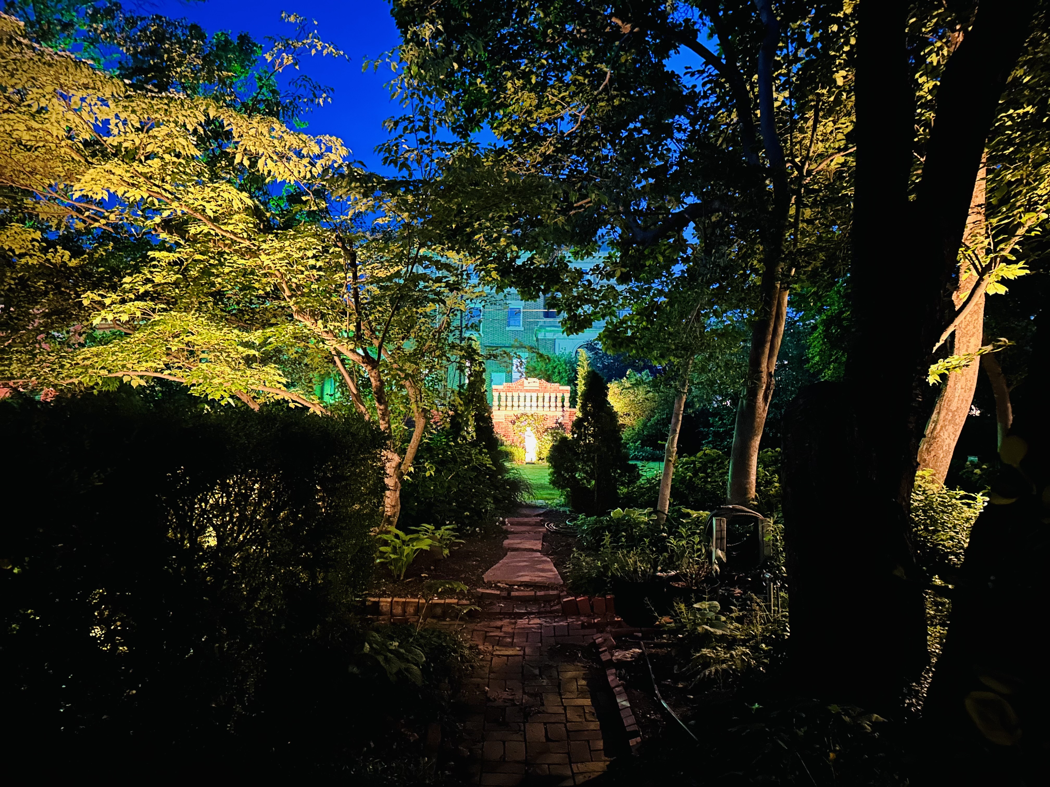 Residential Landscape Lighting 7